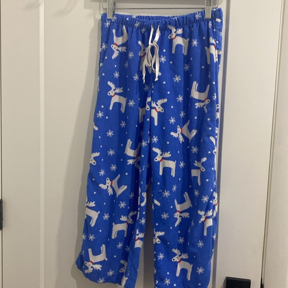 Taylor Marcs 2 Piece Ultra soft Pajamas | Size Small - Picture 4 of 9